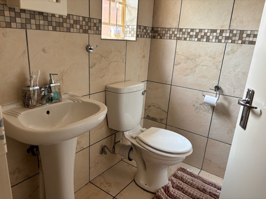 3 Bedroom Property for Sale in Mogwase North West